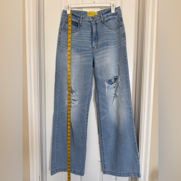 Circus NY Women’s High Waisted Ripped Wide-Leg 90s Baggy Jeans - Picture 6 of 16